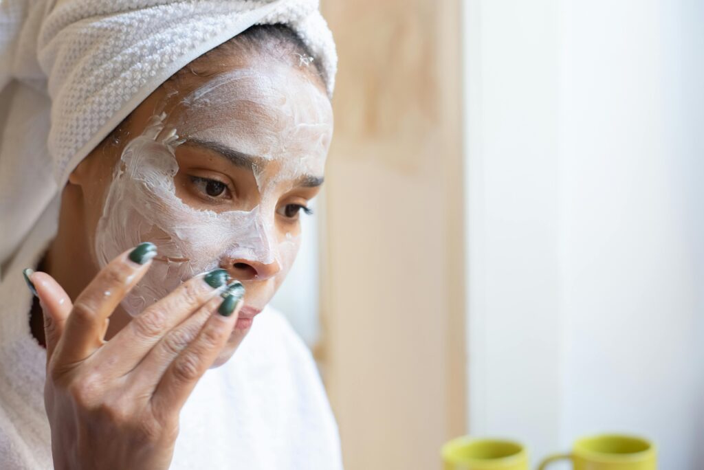 women applying hairmask