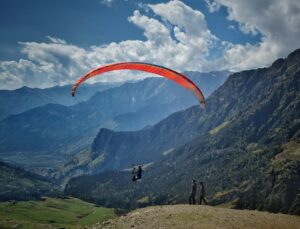 paragliding in bir billing
