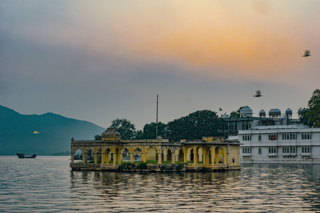 10 Best Monsoon Getaways in India for 2026 (Budget-Friendly & Offbeat) udaipur in monsoon
